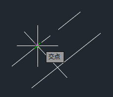 2．線分コマンドを実行し、交点付近にカーソルを重ねます。